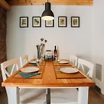 Charming Old Stone House Sali