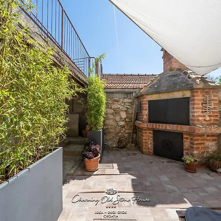 Charming Old Stone House Sali