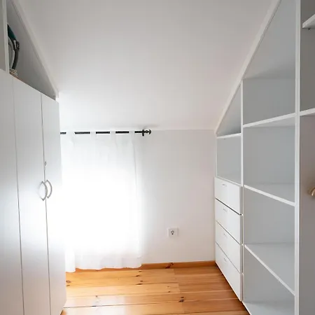 Charming Old Stone House Apartment Sali