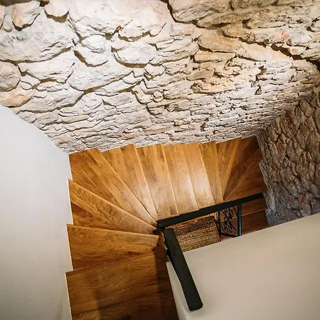 Charming Old Stone House Appartement Sali