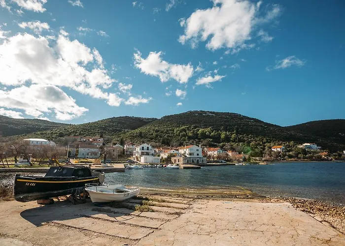 Charming Old Stone House 살리