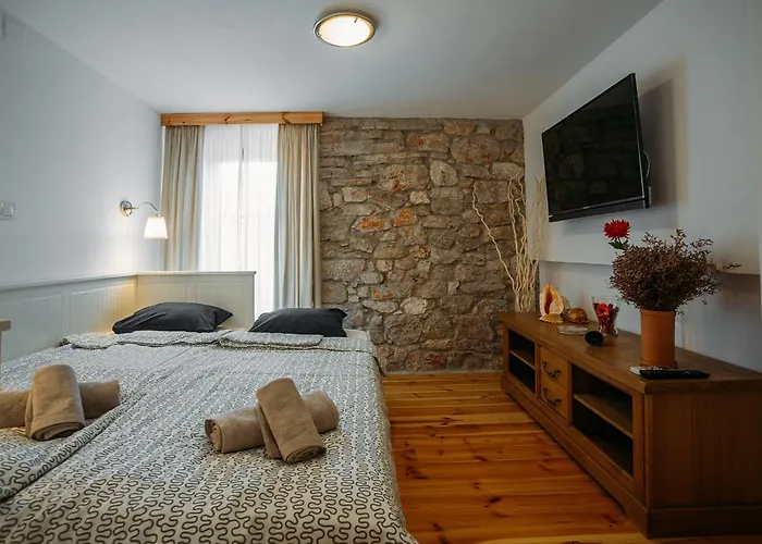 아파트 Charming Old Stone House *