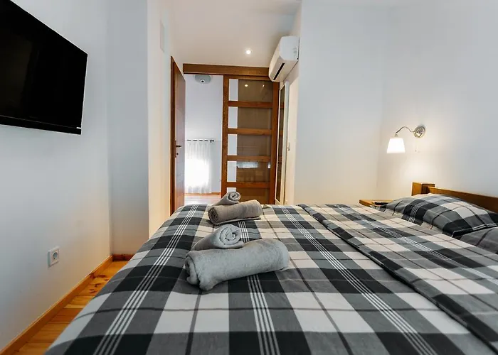 Charming Old Stone House 살리