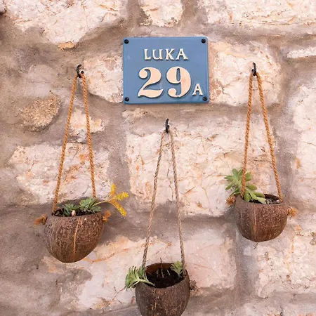 Διαμέρισμα Charming Old Stone House *