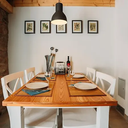 Charming Old Stone House Sali